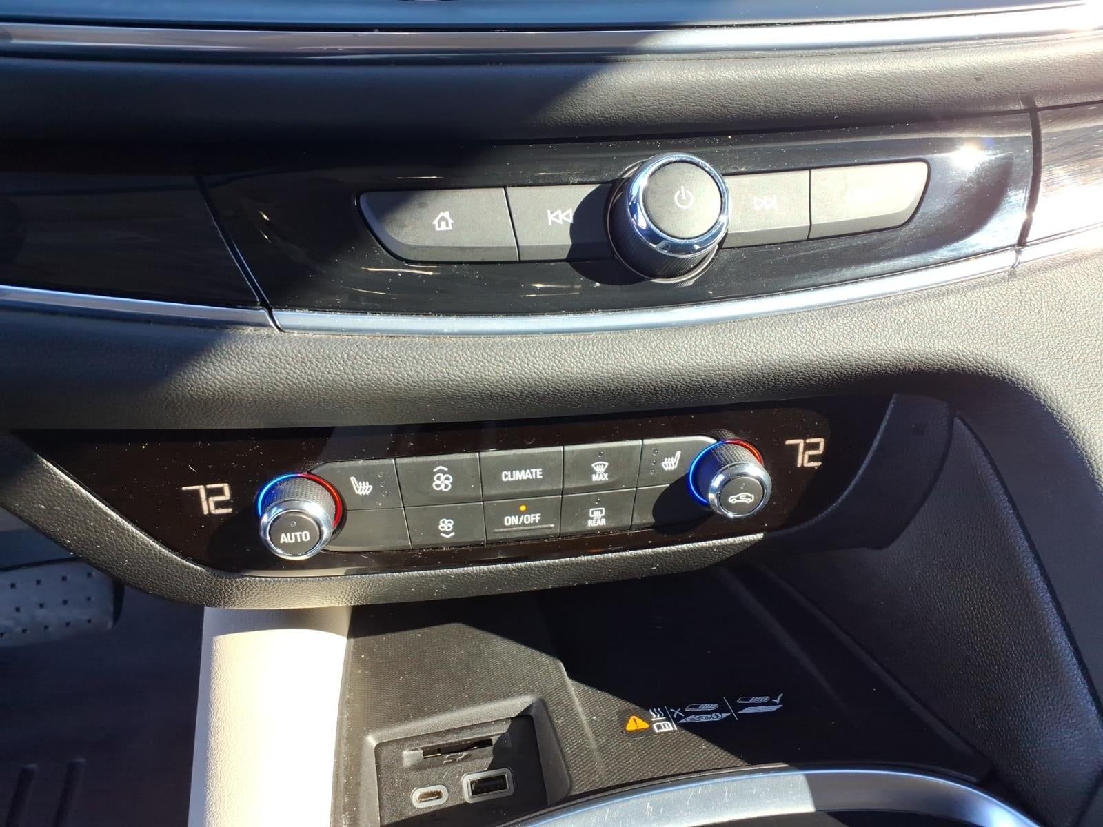 2022 Buick Enclave AWD Essence