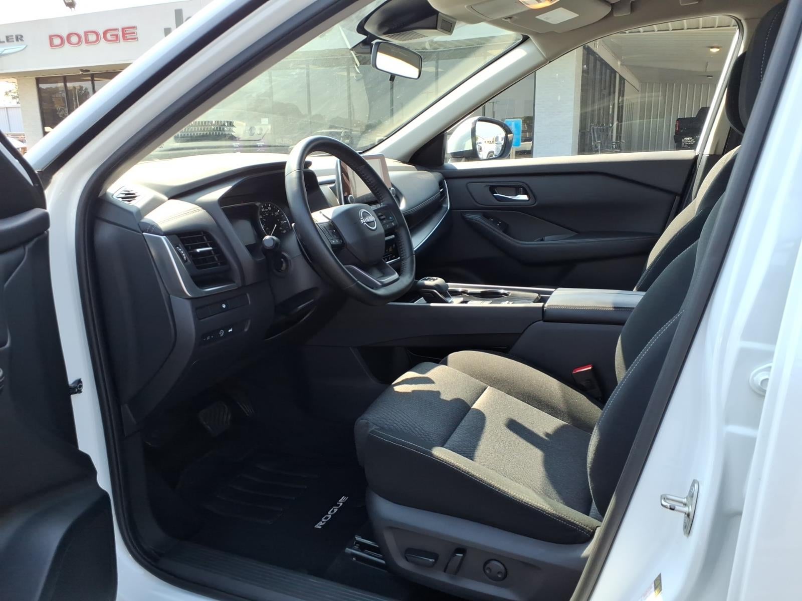 2025 Nissan Rogue SV FWD